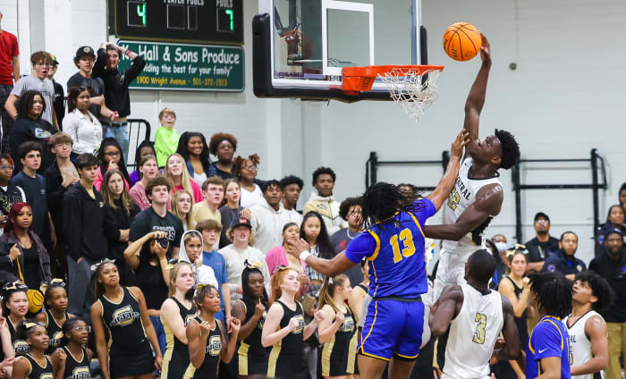 The Central Tigers defeated North Little Rock 55-49 on January 3, 2023 in an Arkansas boys basketball Class 6A central conference matchup.